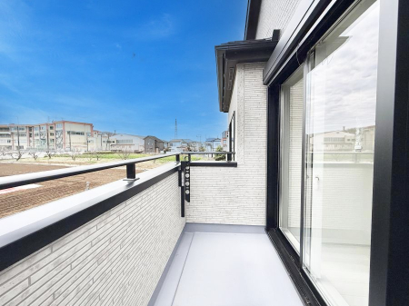 �o���R�j�[ ������ �G�߂̈ڂ낢����������J���I�ȋ�Ԃł�