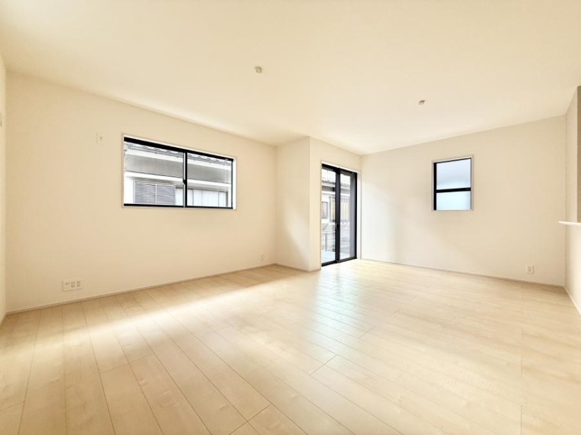 ���r���O ���������S�n�̂����A���z�̃��r���O