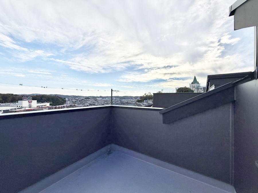 oRj[  Rg߂ɊAJIȃXJCoRj[