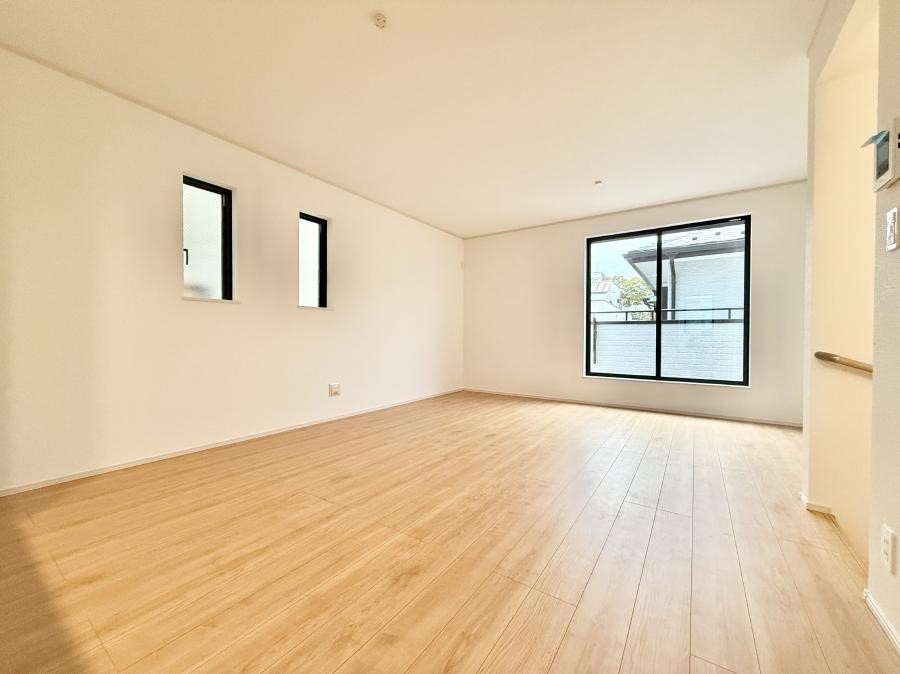 rO 났ƏΊ炪W܂AS܂郊rO