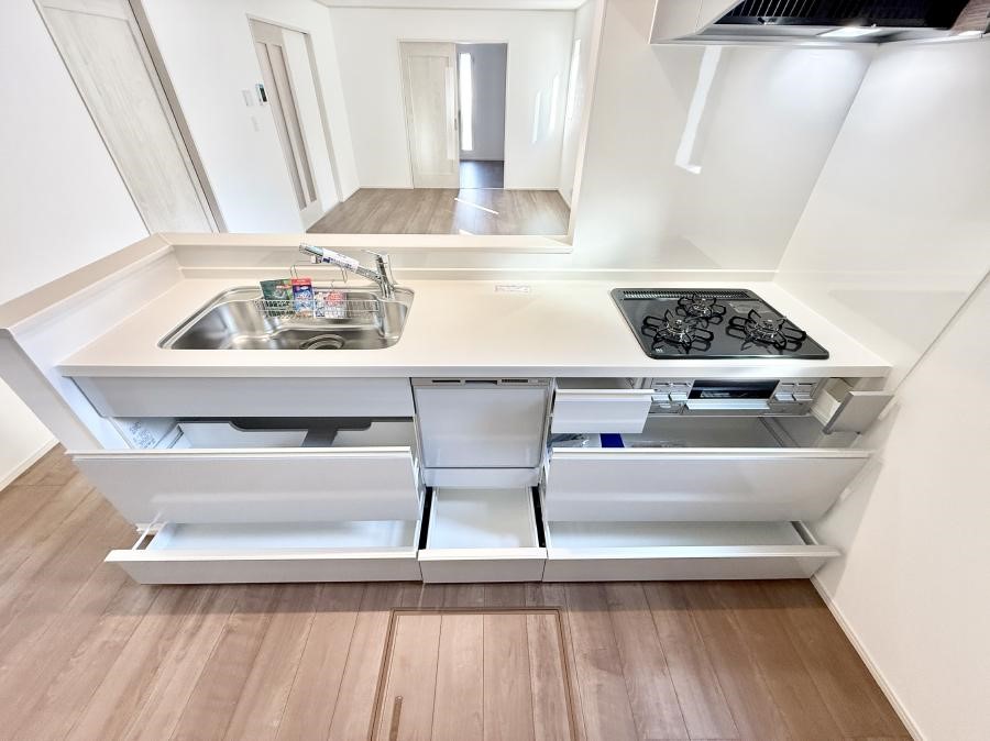 �L�b�`�� �������Ƒ����J��[�߂�A������̂���L�b�`��