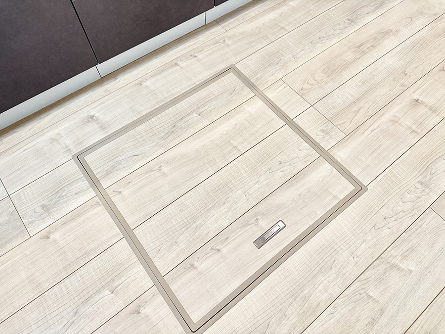 ���̑����� �ݔ����B�ꂽ���[�X�y�[�X�ŉƑS�̂��X�b�L��