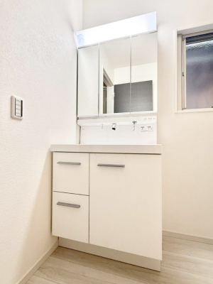 ʑEʏ 邢ʏ͖̎yłႢł