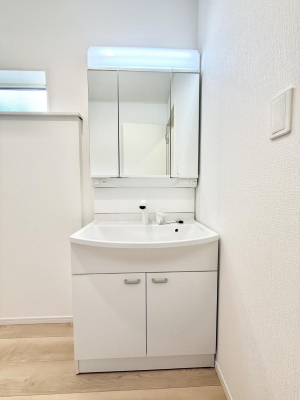 ʑEʏ 邢ʏ͖̎yłႢł