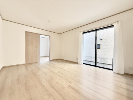 ���r���O ���������났�ƏΊ炪�W�܂�A�S���܂郊�r���O