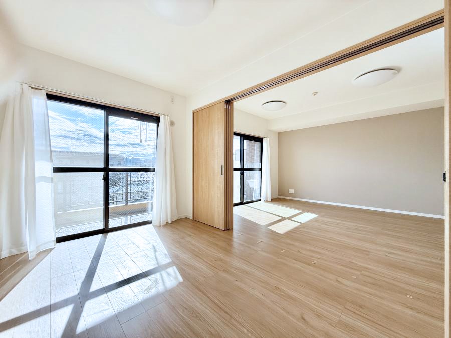 �q������ �������Ƌ�⃌�C�A�E�g�����R�ɔz�u�ł��邽�ߎg�����肪�ǂ����K�ɉ߂����܂�