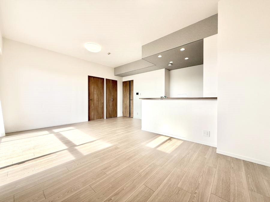 ���r���O ���������났�ƏΊ炪�W�܂�A�S���܂郊�r���O