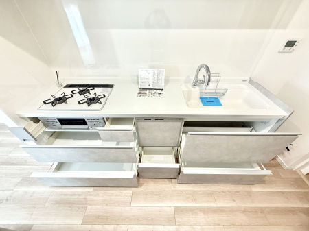 �L�b�`�� �������V���v���Ŕ������S�n�悢���Ԃ𐶂ރL�b�`�����