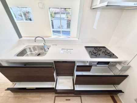 �L�b�`�� �������Ƒ����J��[�߂�A������̂���L�b�`��