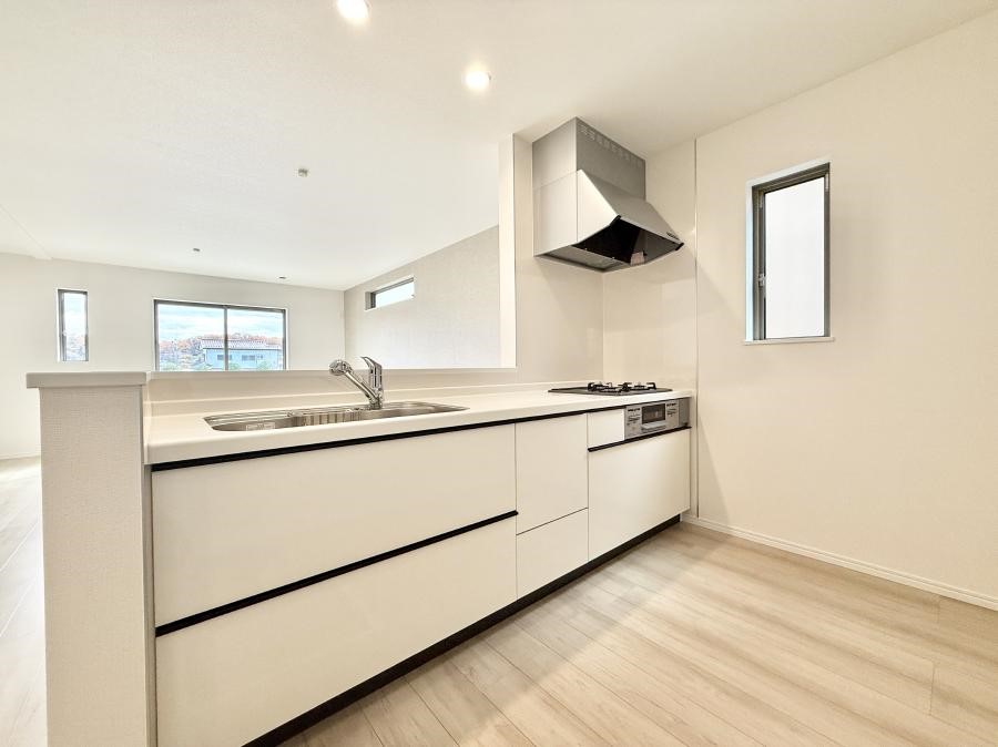 Lb` ƑƂȂAR~jP[V̏