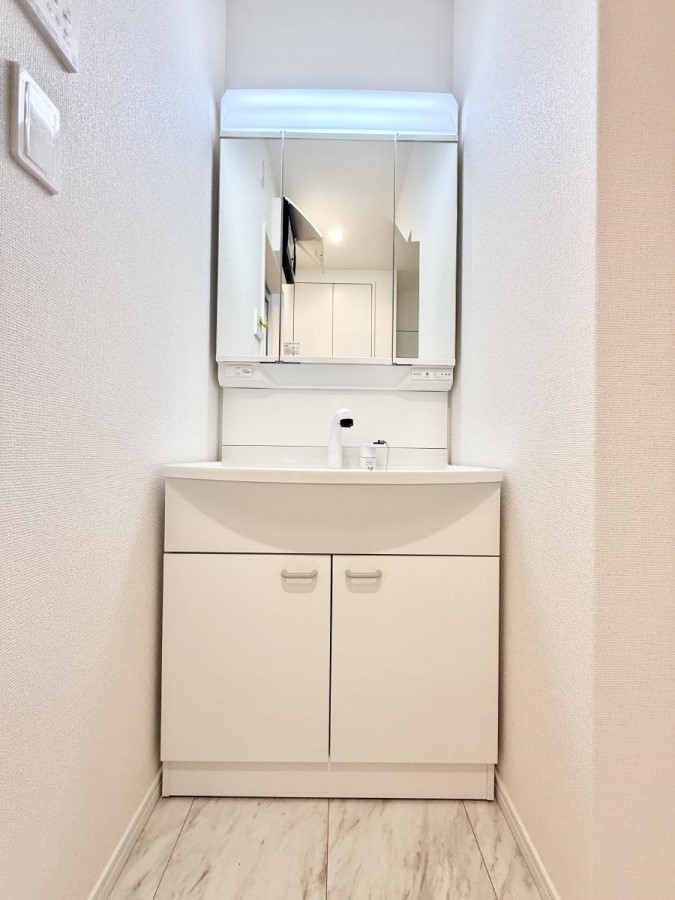 ʑEʏ Ƒ݂Ȃg₷zuł