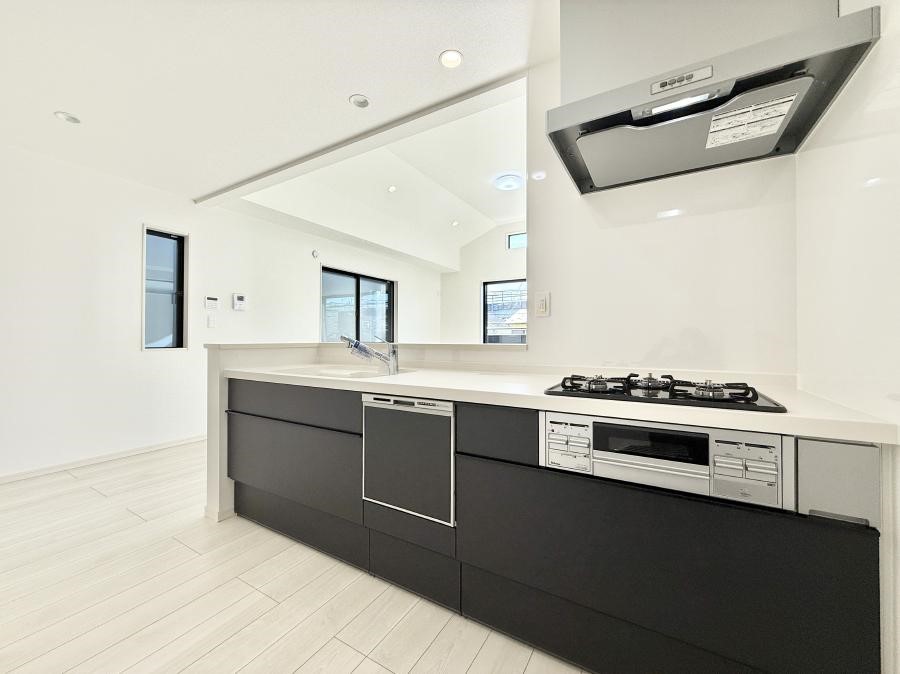 �L�b�`�� �������Ƒ����J��[�߂�A������̂���L�b�`��