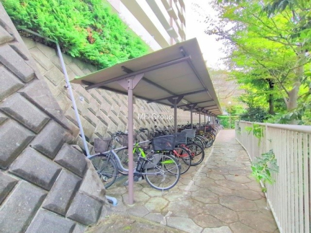 ̑ OρƐꂽ֏ŁA]Ԃ̕ۊǂSł