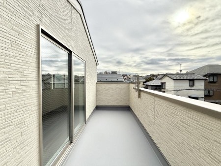 �o���R�j�[ ������ �G�߂̈ڂ낢����������J���I�ȋ�Ԃł�