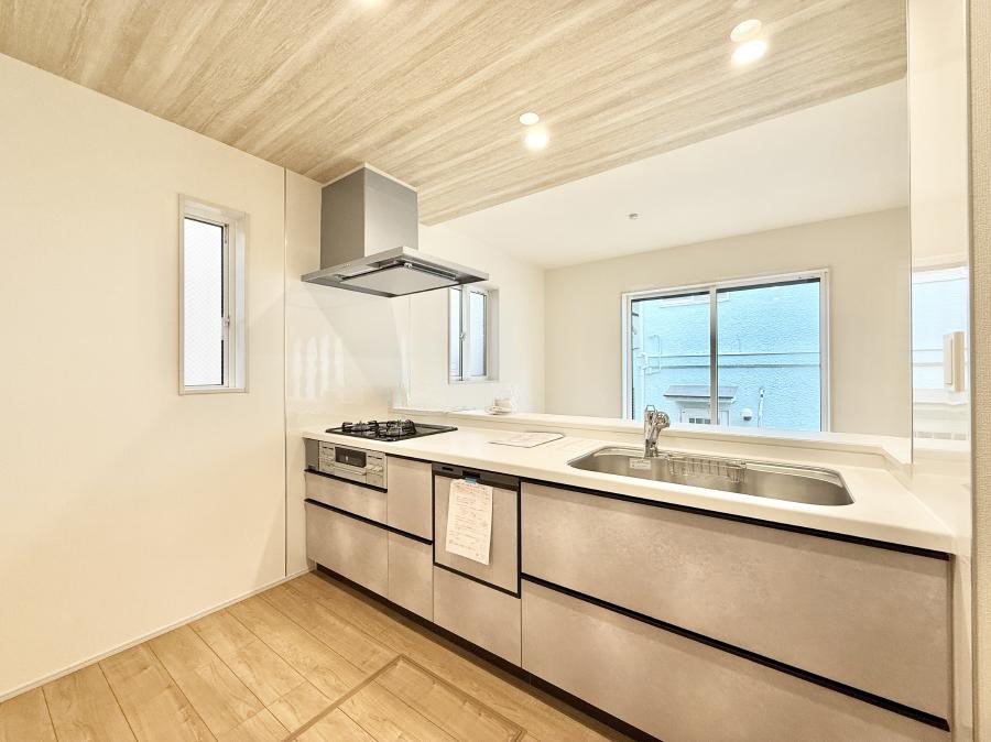 �L�b�`�� ����