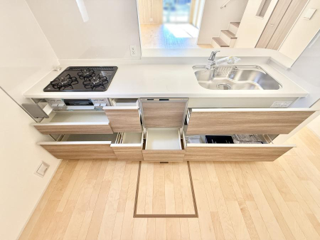 �L�b�`�� �������Ƒ����J��[�߂�A������̂���L�b�`��