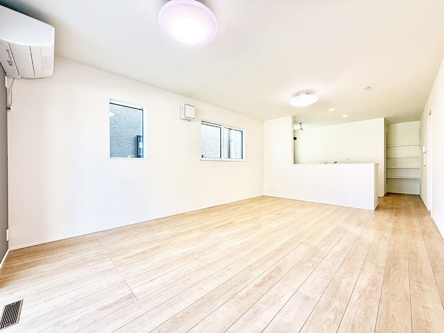 ���r���O ���������났�ƏΊ炪�W�܂�A�S���܂郊�r���O