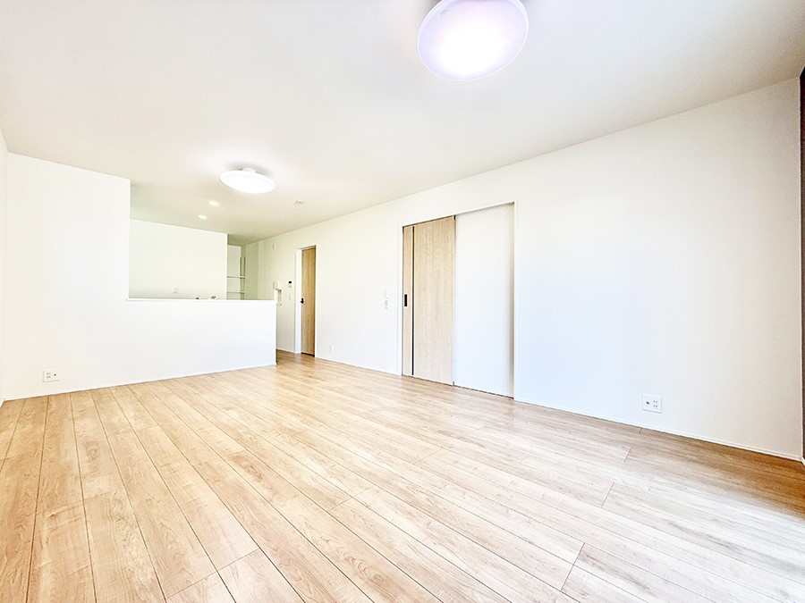 ���r���O ���������S�n�̂����A���z�̃��r���O