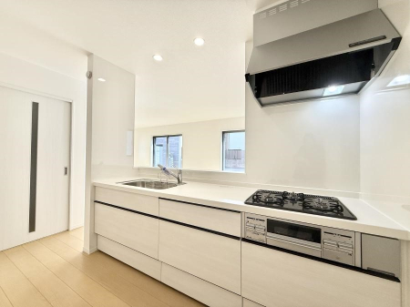 �L�b�`�� �������Ƒ����J��[�߂�A������̂���L�b�`��