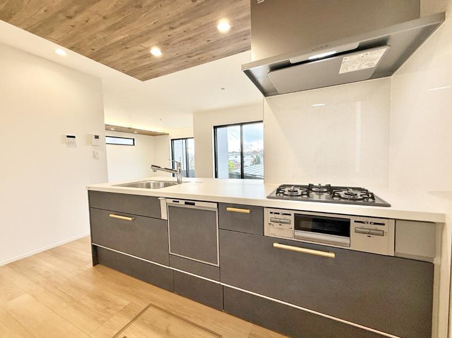 �L�b�`�� �������V���v���Ŕ������S�n�悢���Ԃ𐶂ރL�b�`�����