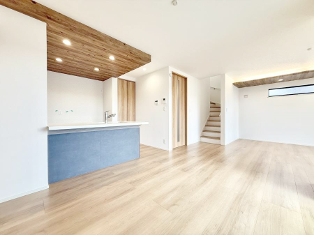 ���r���O ���������R�Ɖ�b�����܂��A�S�n�悢�ЂƂƂ�