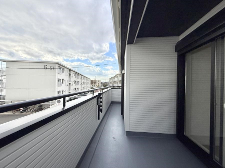 �o���R�j�[ ������ �G�߂̈ڂ낢����������J���I�ȋ�Ԃł�