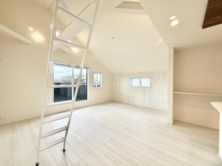 ���r���O ���������R�Ɖ�b�����܂��A�S�n�悢�ЂƂƂ�