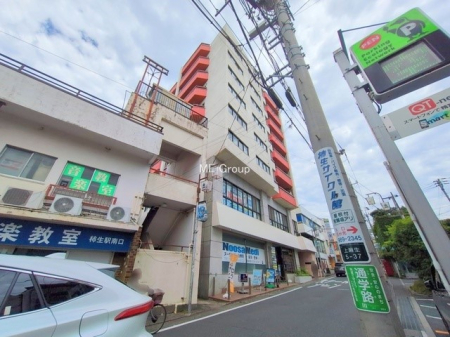 nOώʐ^ OρV炵n܂ꏊŁAƑJ[߂