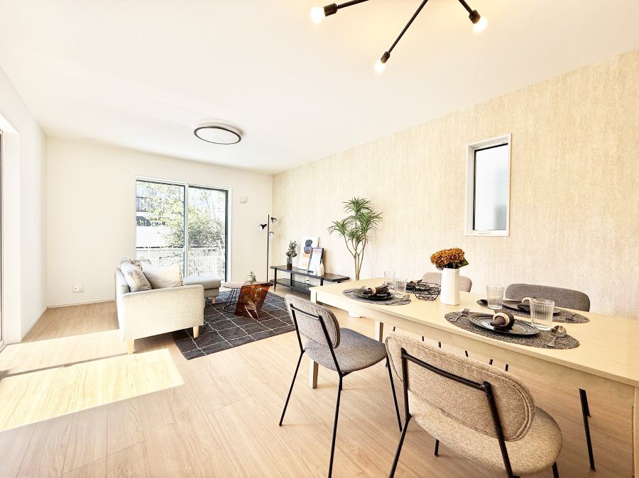 ���r���O ���������R�Ɖ�b�����܂��A�S�n�悢�ЂƂƂ�