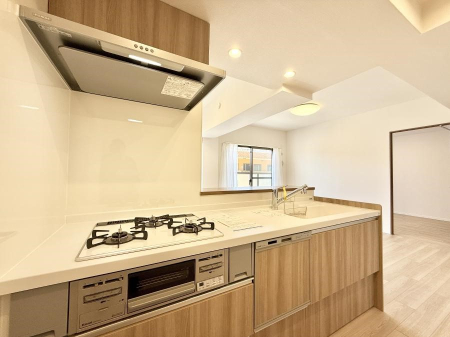 �L�b�`�� �����������������Ԃ����܂��A�Ί炠�ӂ��L�b�`��