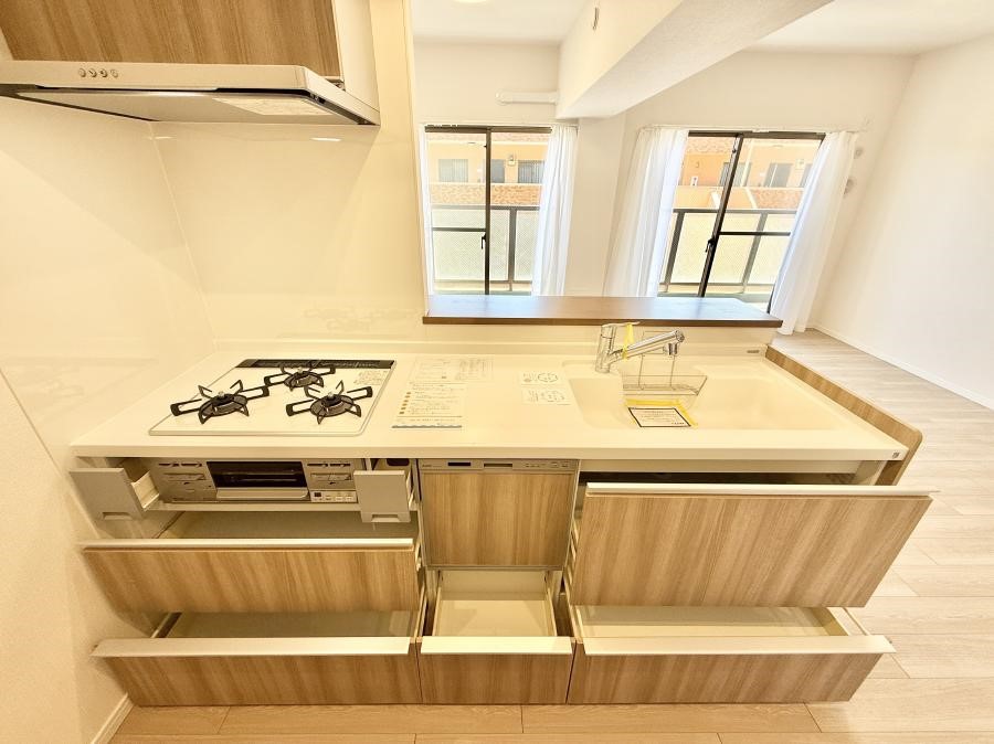 �L�b�`�� �������A�C�f�A�L����A�N���G�C�e�B�u�ȗ������