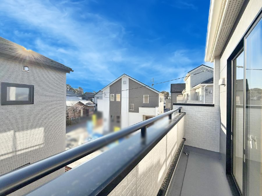 �o���R�j�[ ������ ���R��g�߂Ɋ�����A�J���I�ȃo���R�j�[