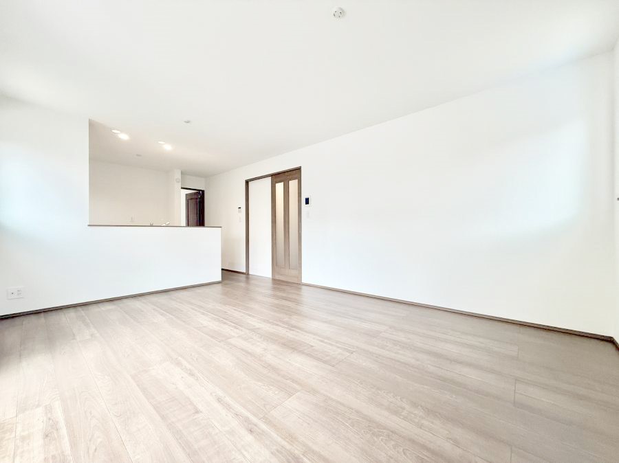 ���r���O �����������������Ɠ��ʂɂ���A�e���̋��