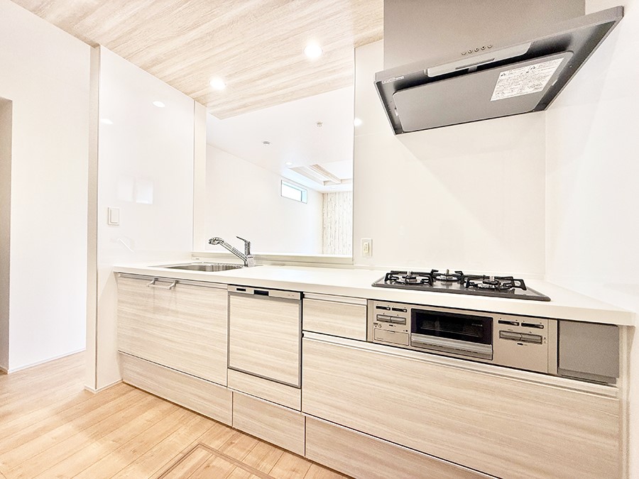 �L�b�`�� �����������������Ɗy�����Ȃ�A���K�ȃL�b�`�����