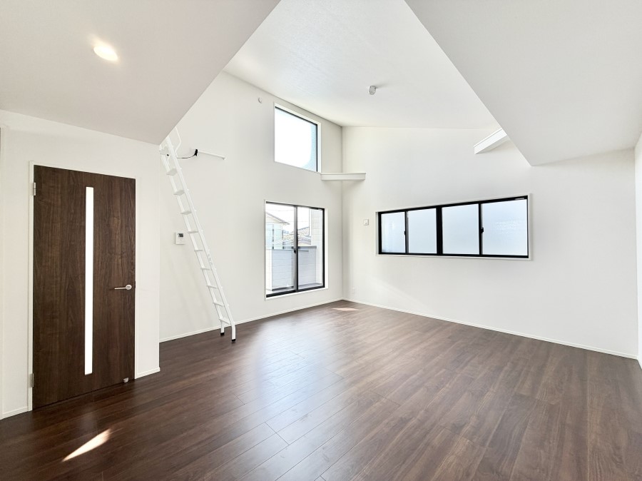 ���r���O ���������R�Ɖ�b�����܂��A�S�n�悢�ЂƂƂ�