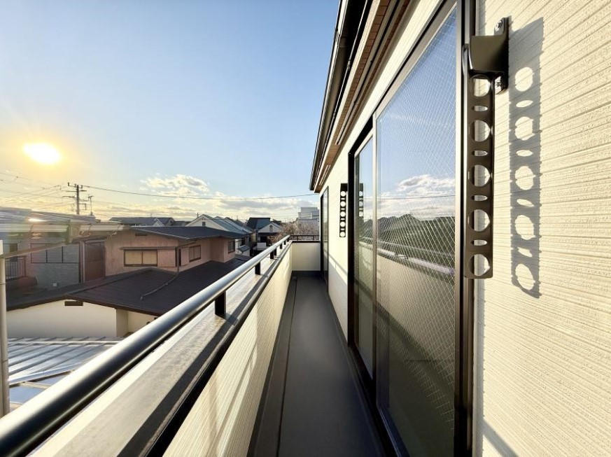 �o���R�j�[ ������ �G�߂̈ڂ낢����������J���I�ȋ�Ԃł�