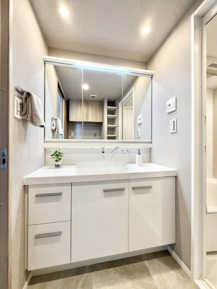 ���ʑ�E���ʏ� �������Ƒ��݂�Ȃ��g���₷���z�u�ł�