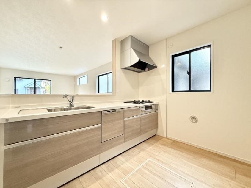 �L�b�`�� ���������y���݂ƐH�ׂ�K����͂���L�b�`��