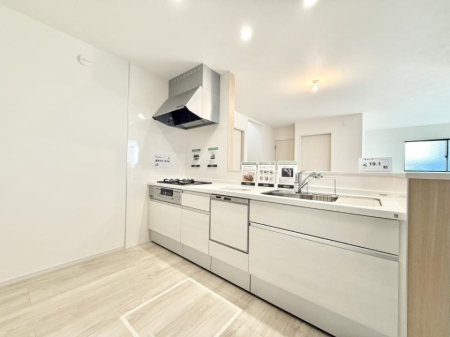 �L�b�`�� ���������y���݂ƐH�ׂ�K����͂���L�b�`��