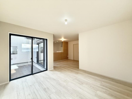 ���r���O ���������났�ƏΊ炪�W�܂�A�S���܂郊�r���O