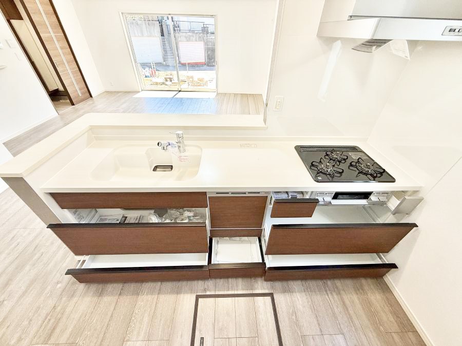 �L�b�`�� �������Ƒ����J��[�߂�A������̂���L�b�`��