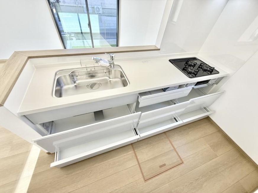 �L�b�`�� �������Ƒ����J��[�߂�A������̂���L�b�`��