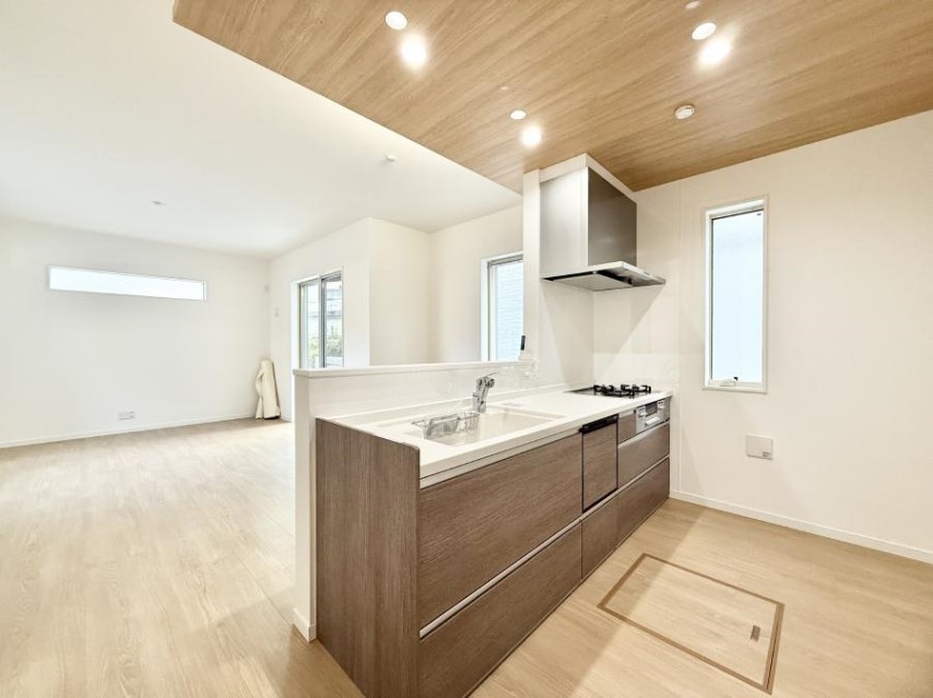 �L�b�`�� �������Ƒ����J��[�߂�A������̂���L�b�`��