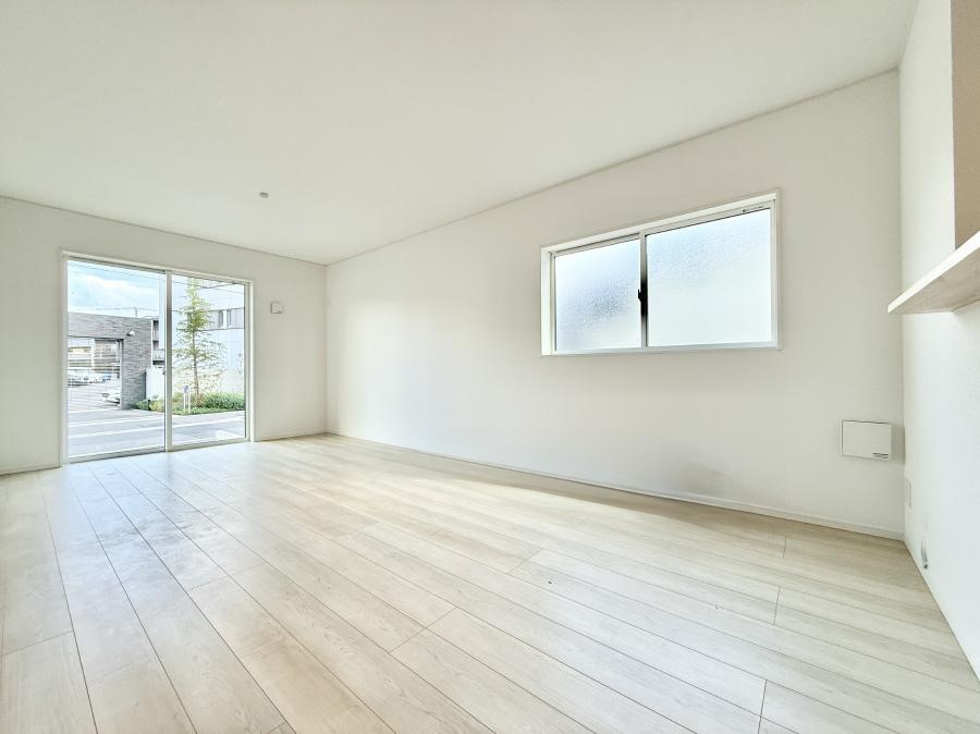 ���r���O ���������S�n�̂����A���z�̃��r���O