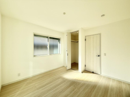 �q������ �������v���C�x�[�g��ԂƂ��ĐÂ��ŗ�������������񋟂��Ă���܂�