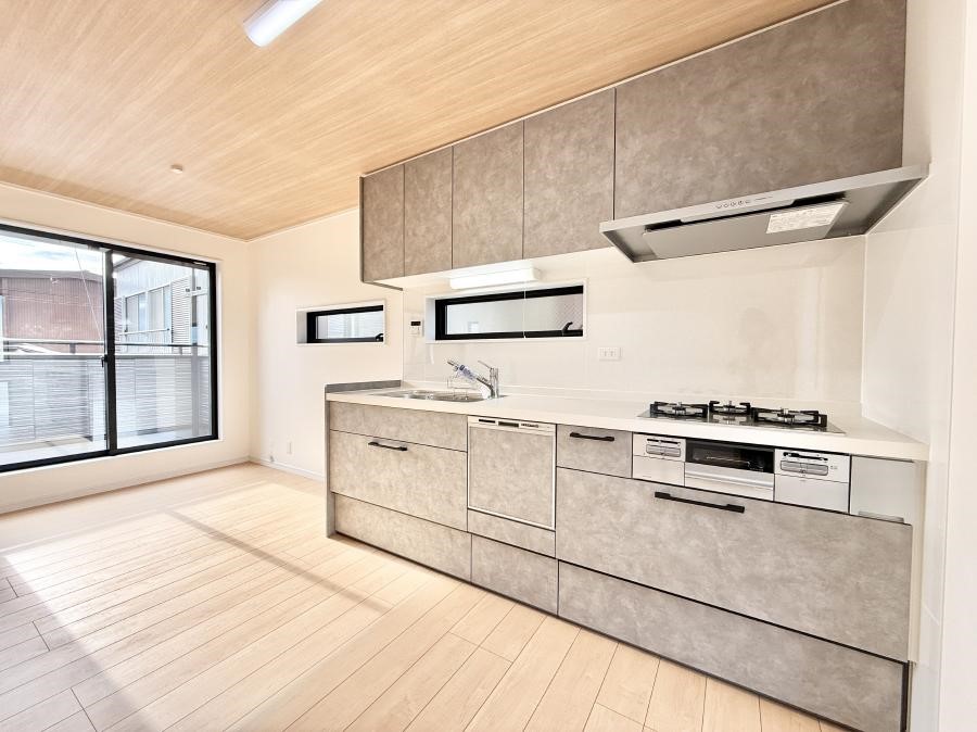 �L�b�`�� �������Ƒ����J��[�߂�A������̂���L�b�`��