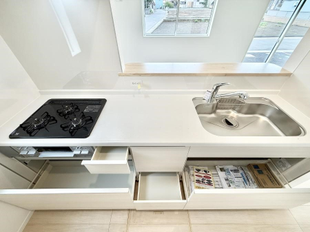 �L�b�`�� �������Ƒ����J��[�߂�A������̂���L�b�`��