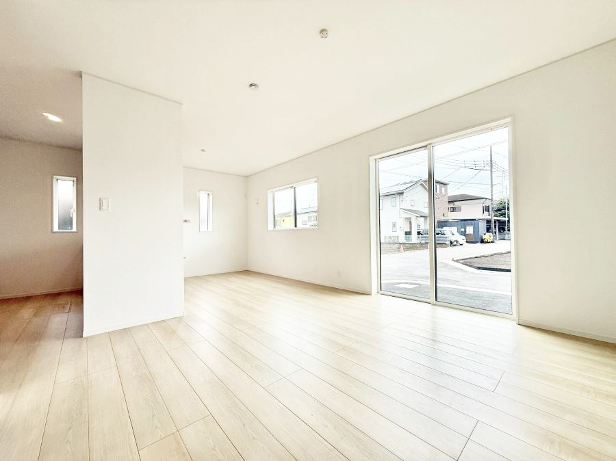 ���r���O ���������R�Ɖ�b�����܂��A�S�n�悢�ЂƂƂ�