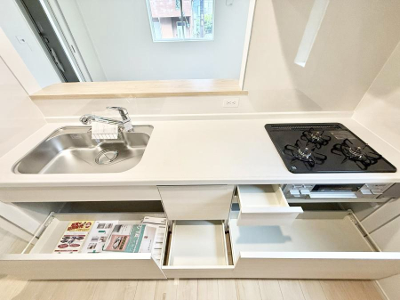 �L�b�`�� �������Ƒ����J��[�߂�A������̂���L�b�`��