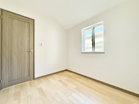 �q������ �������v���C�x�[�g��ԂƂ��ĐÂ��ŗ�������������񋟂��Ă���܂�